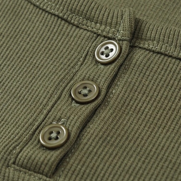 SHEIN Solid Button Rib-Knit Tank Top - Picture 4 of 4